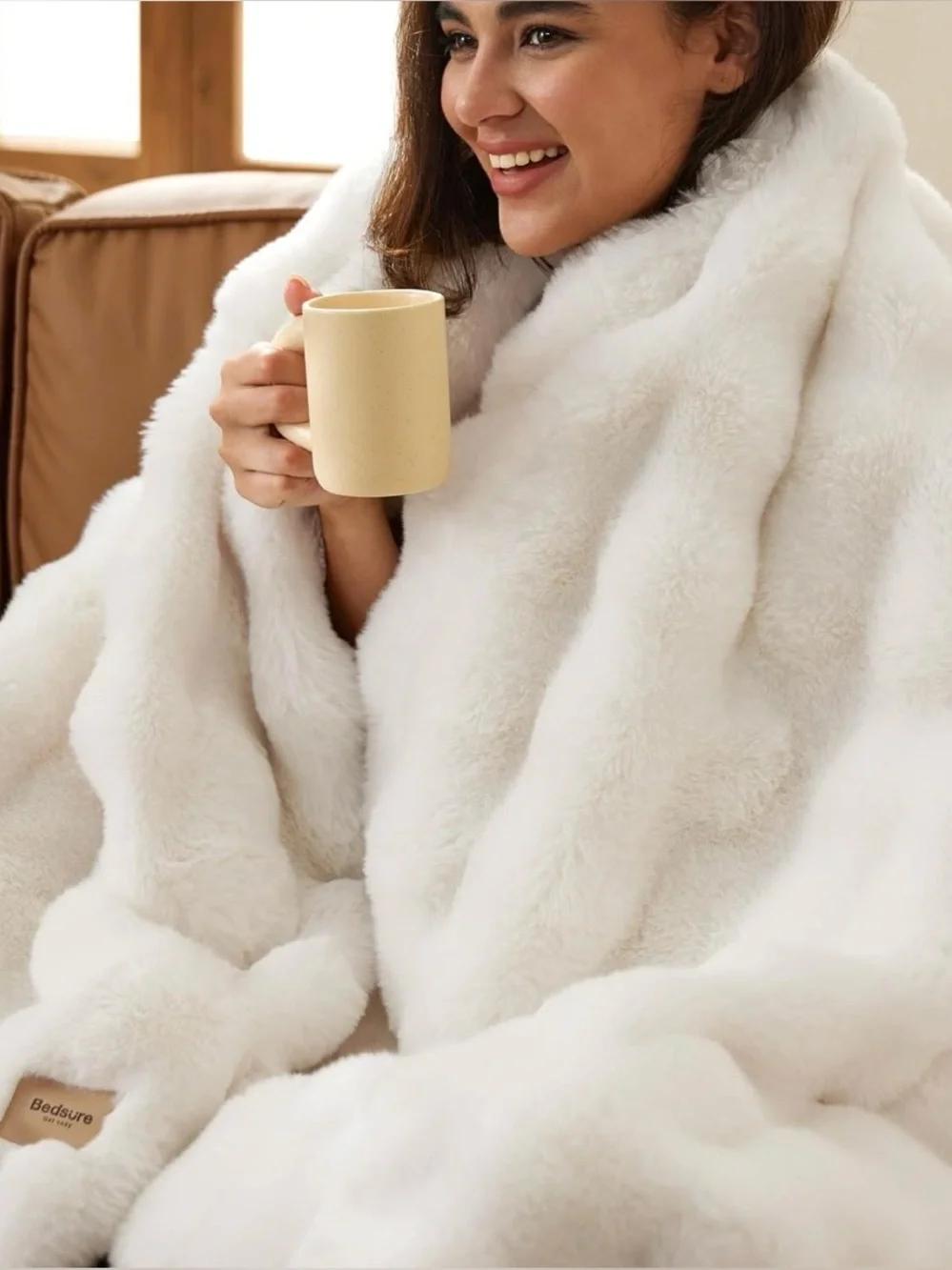 GentleSoft Bubble Faux Fur Throw Blanket Cream 50x60 New Open Box